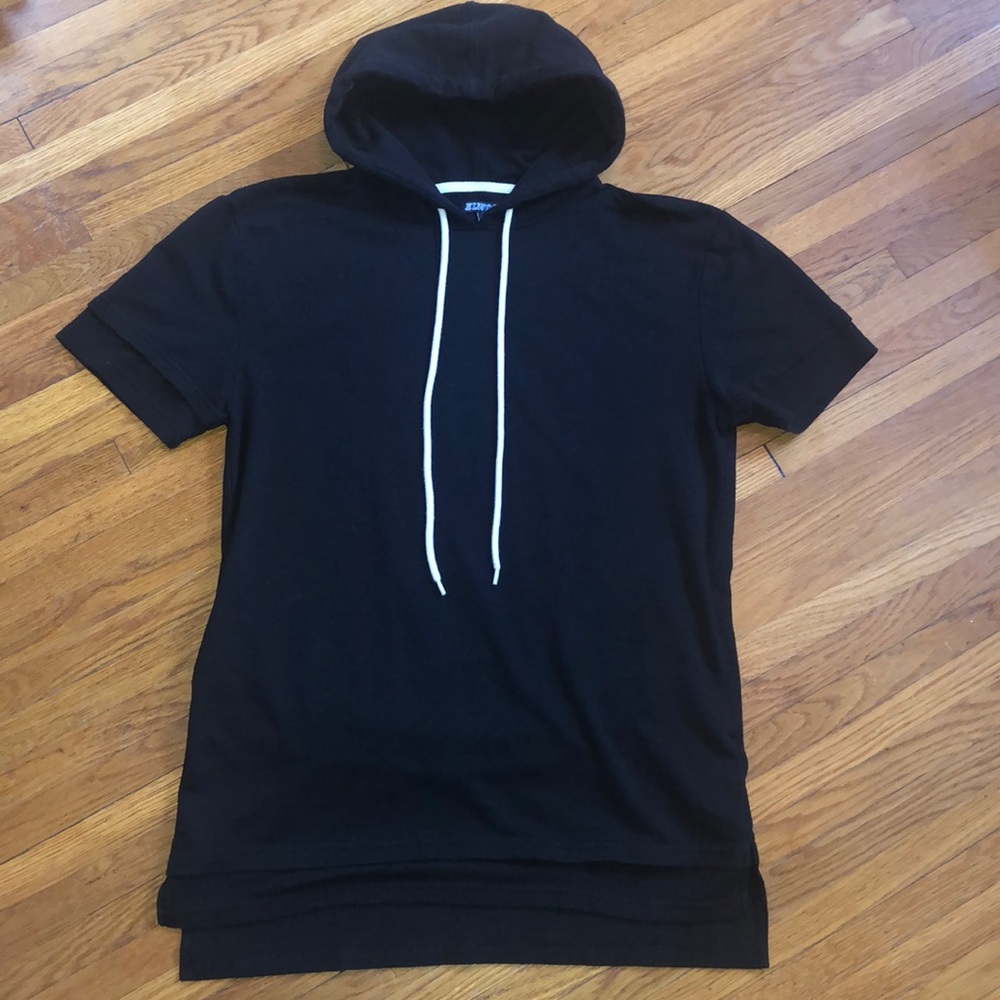 Elwood Hooded Short Sleeve Tee
